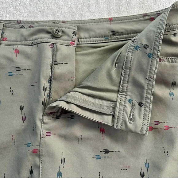 Eddie Bauer olive green printed skort. Size 6. - Picture 5 of 12